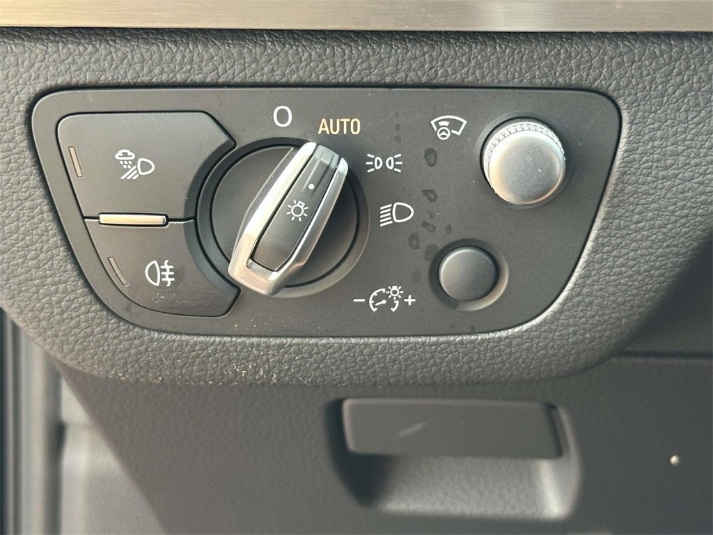 Used 2021 Audi Q5 e Prestige image 15