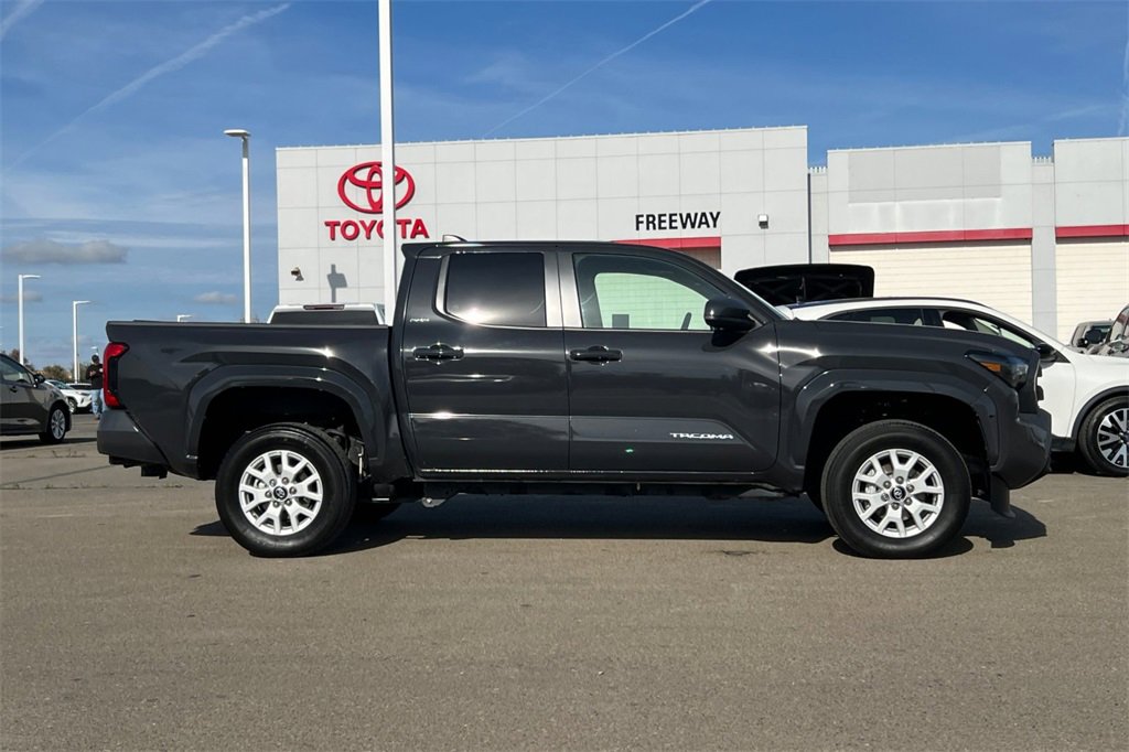 Certified 2025 Toyota Tacoma SR5 image 3
