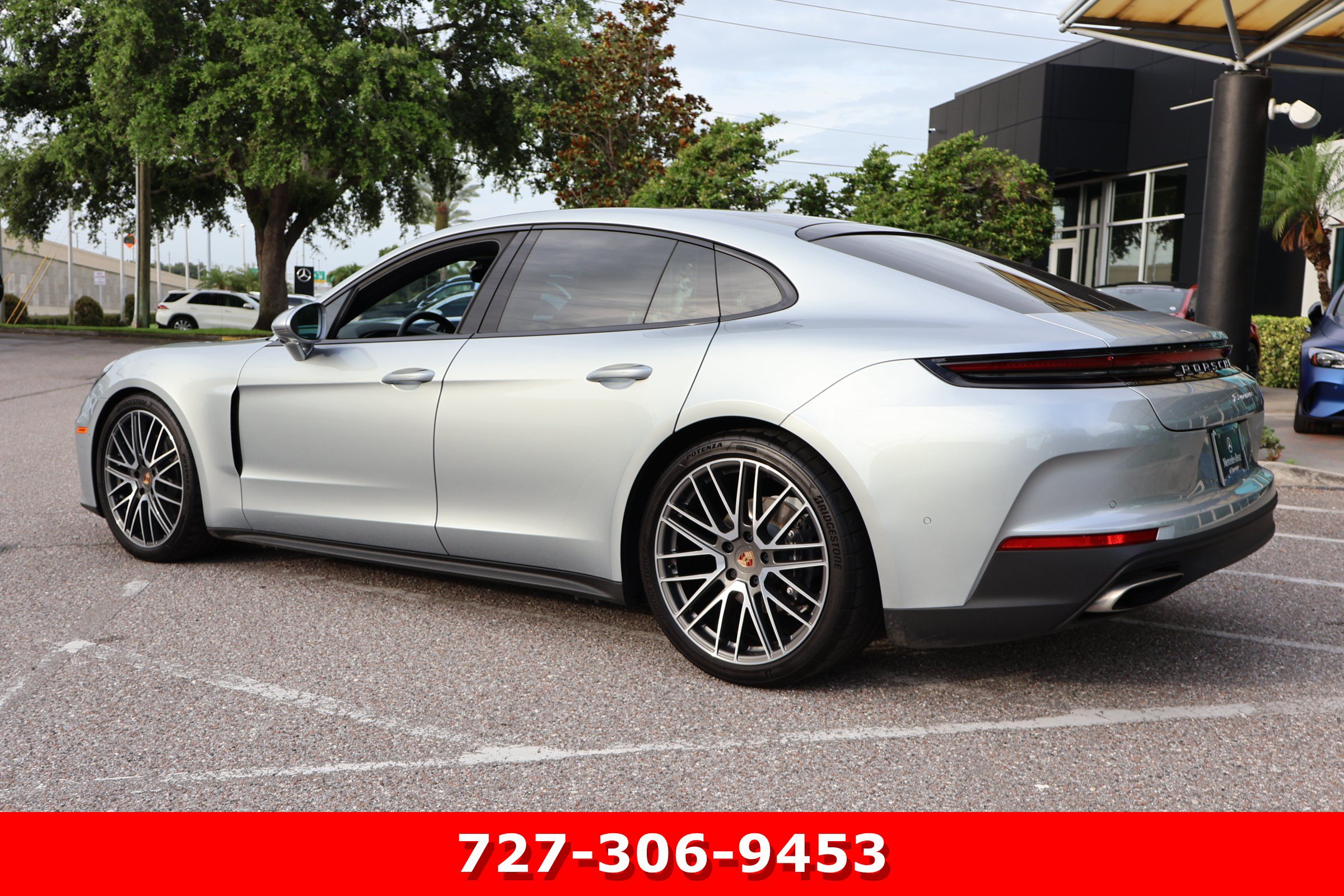 Used 2026 Porsche Panamera image 7