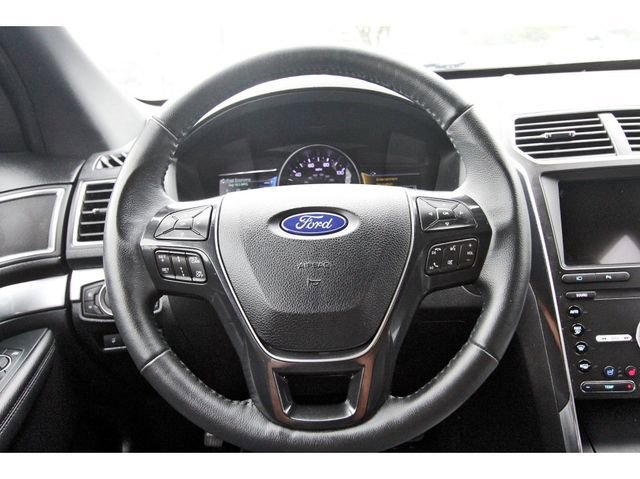 Used 2019 Ford Explorer Limited w/ Ford Safe & Smart Package image 14