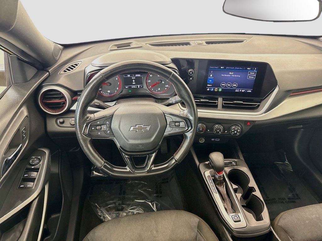 Used 2024 Chevrolet Trax RS FWD image 16