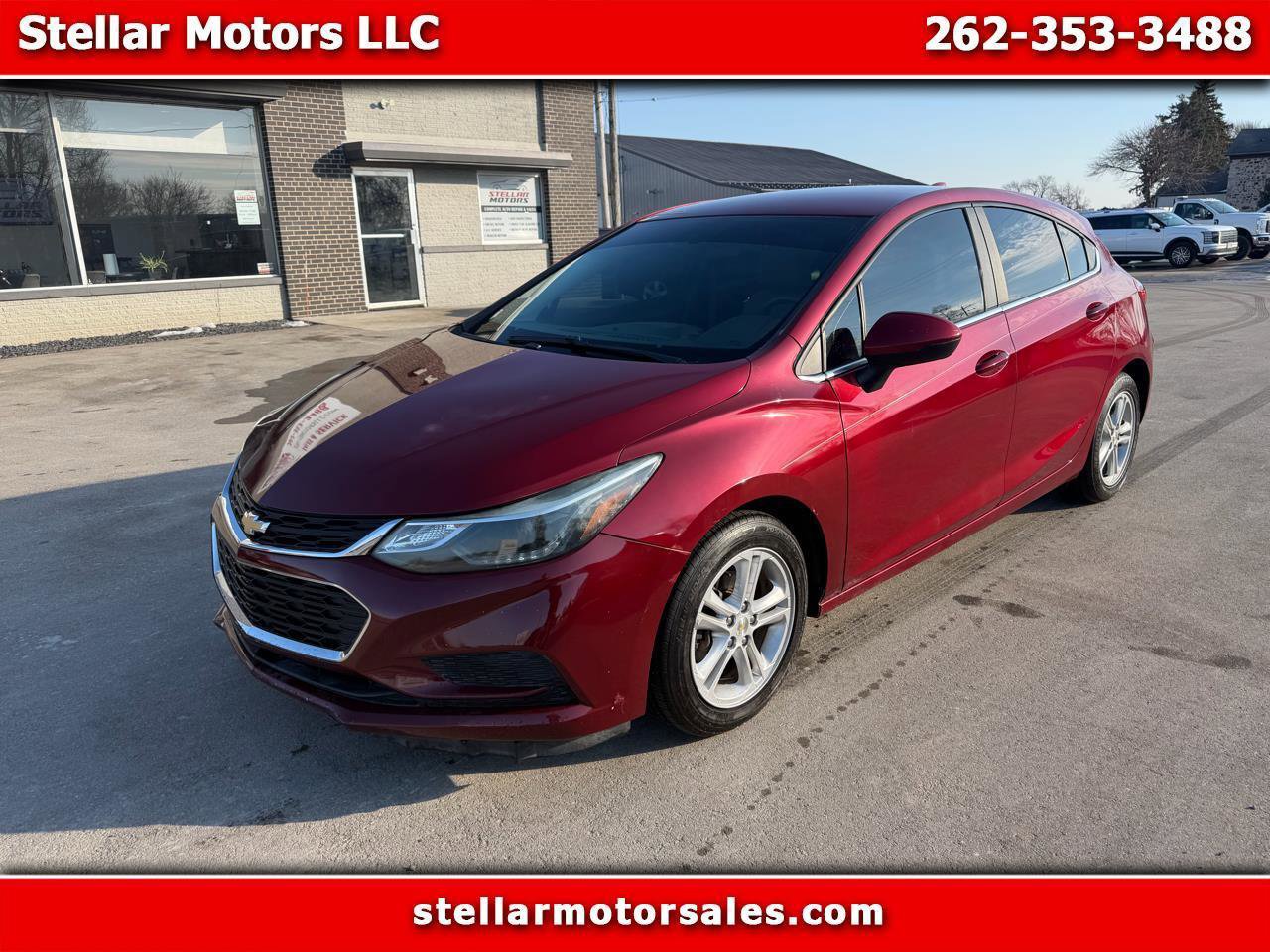 Used 2017 Chevrolet Cruze LT w/ Convenience Package image 1