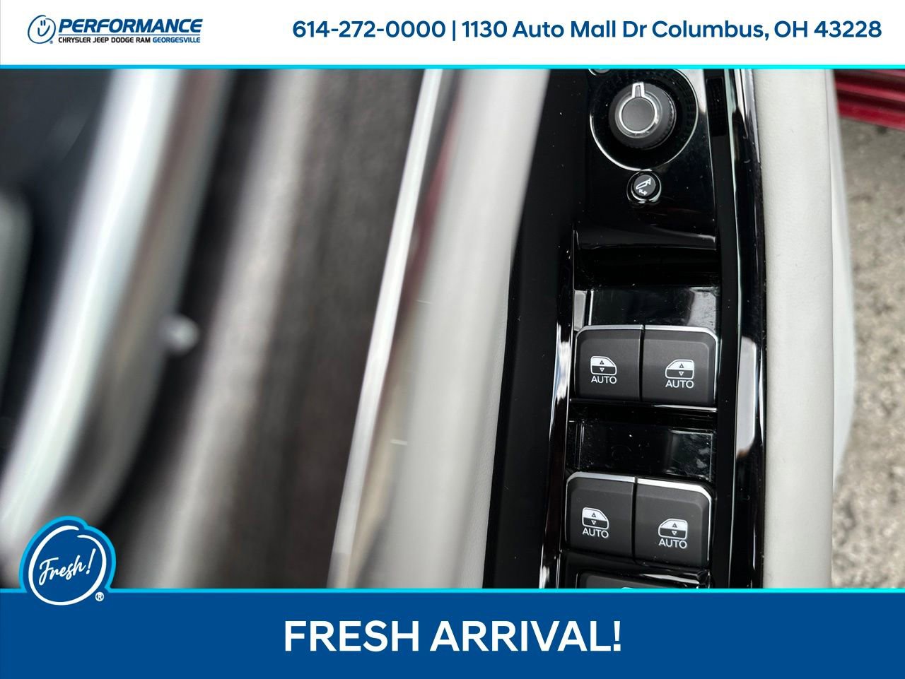 Used 2023 Jeep Grand Cherokee Overland w/ Luxury Tech Group IV AWD/4WD image 17