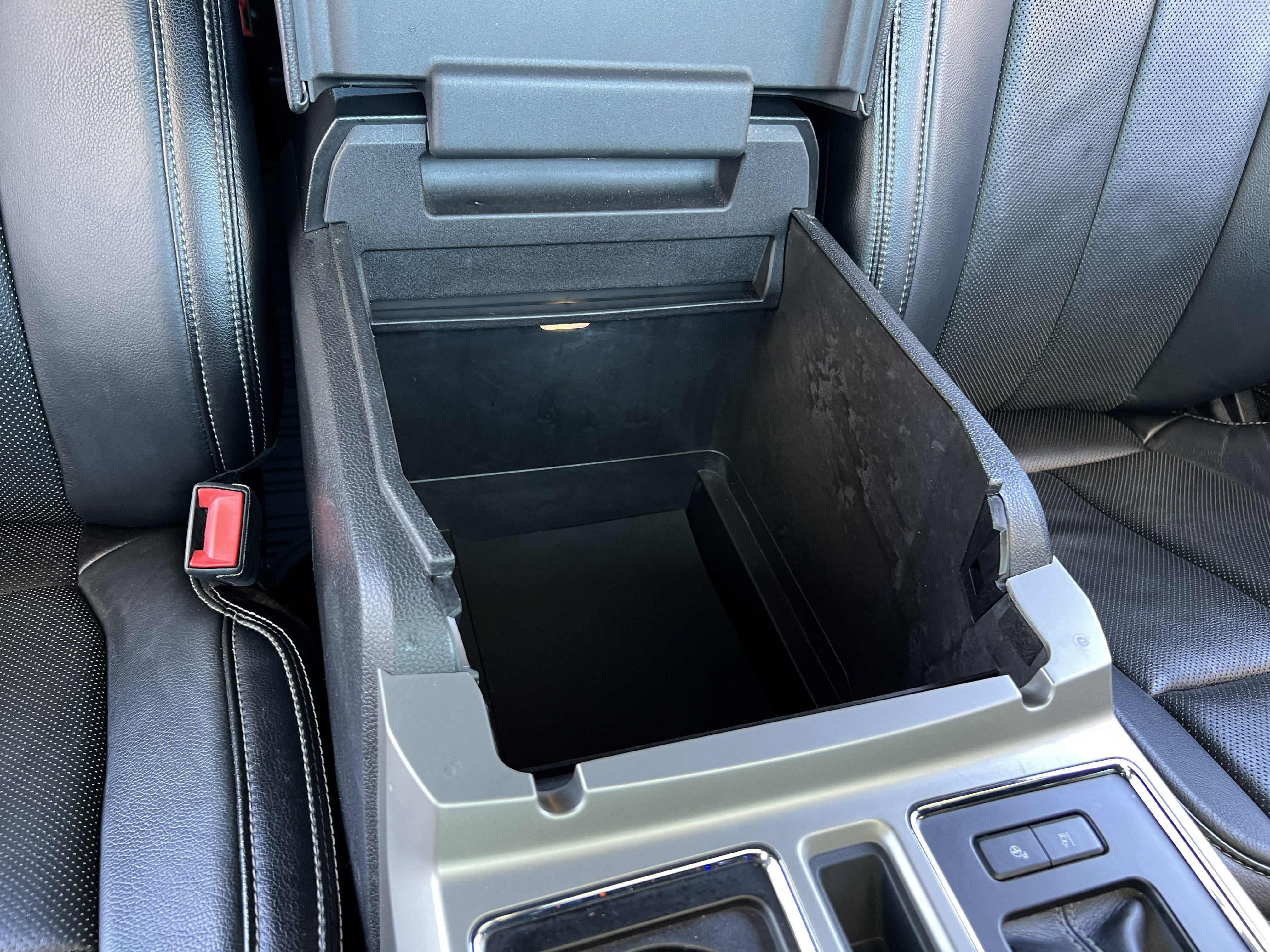 Used 2018 Ford F150 Lariat w/ Equipment Group 502A Luxury AWD/4WD image 24