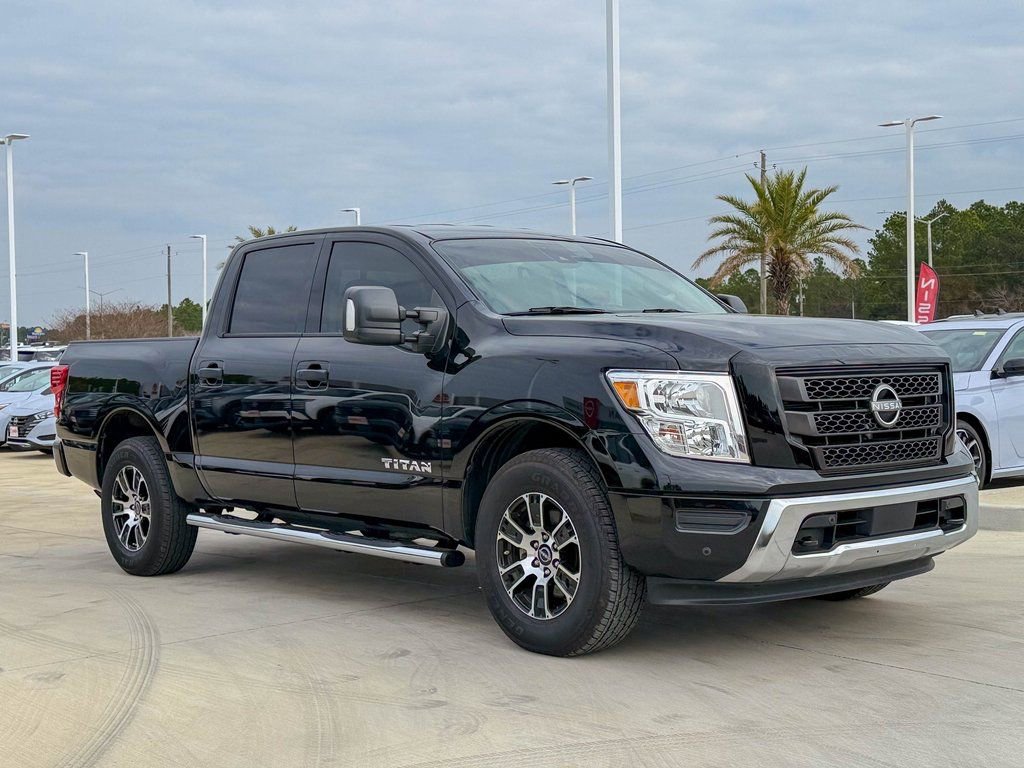 Used 2024 Nissan Titan SV w/ SV Convenience Package image 5
