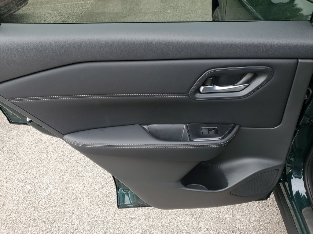 New 2026 Nissan Rogue Dark Armor FWD image 9