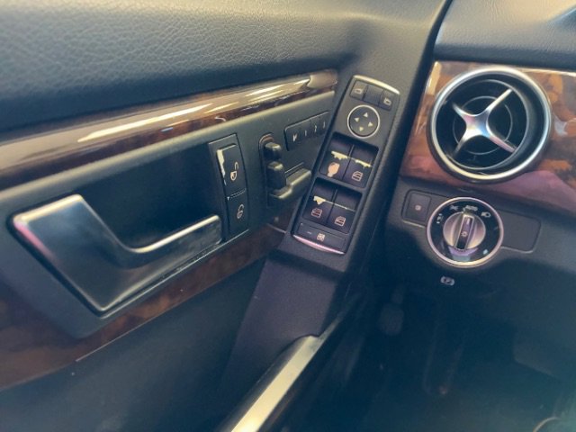 Used 2015 Mercedes-Benz GLK 350 2WD image 17