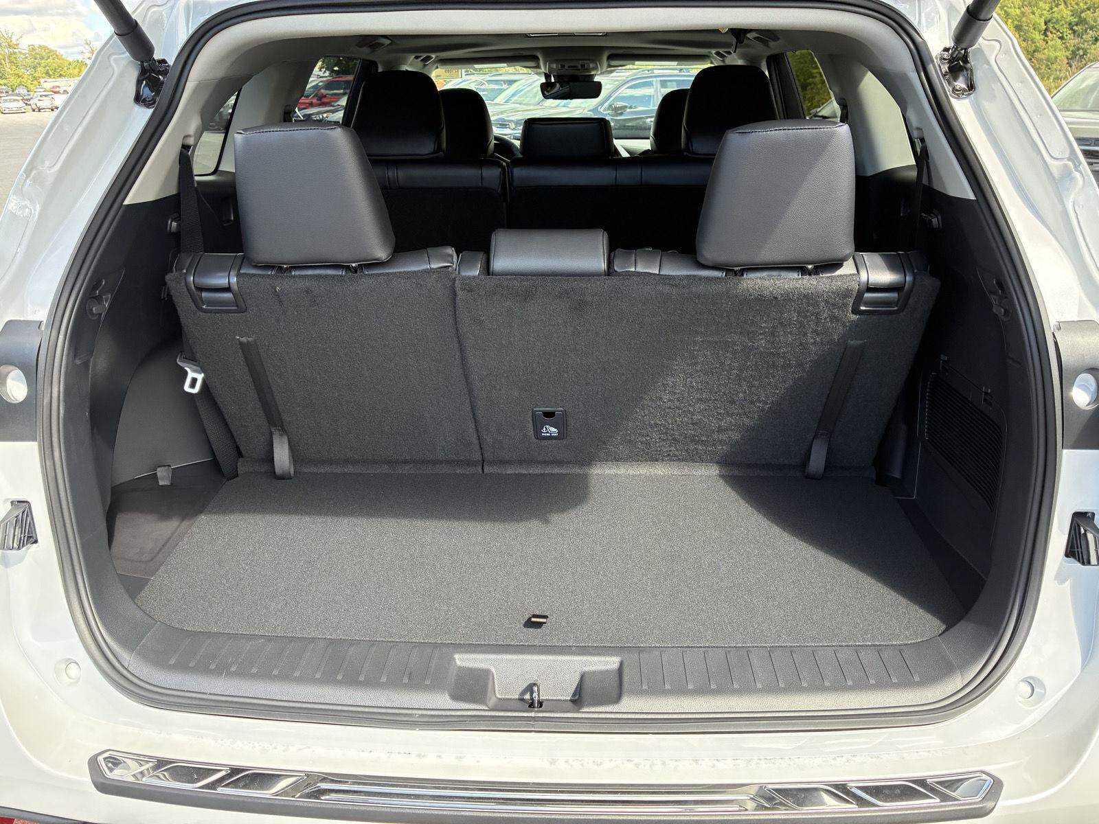 Used 2026 Toyota Highlander XLE AWD/4WD image 13