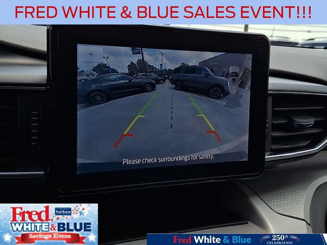 Used 2023 Ford Explorer XLT w/ Equipment Group 202A AWD/4WD image 24