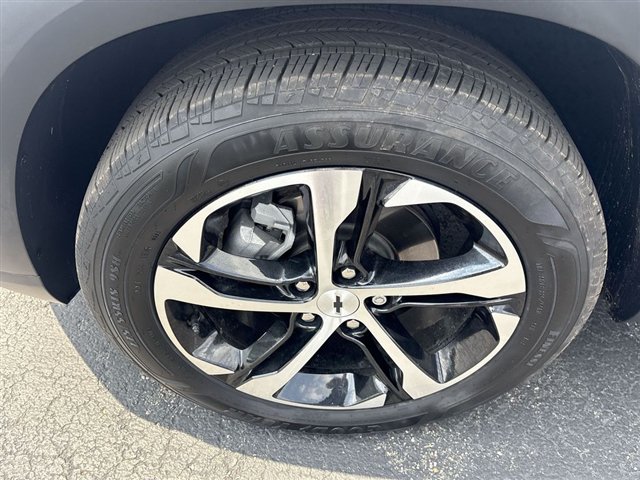 Certified 2024 Chevrolet Trax RS w/ Driver Confidence Package FWD image 30