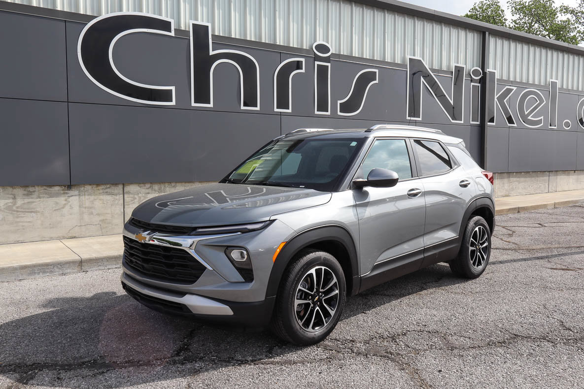 Used 2025 Chevrolet TrailBlazer LT FWD image 1