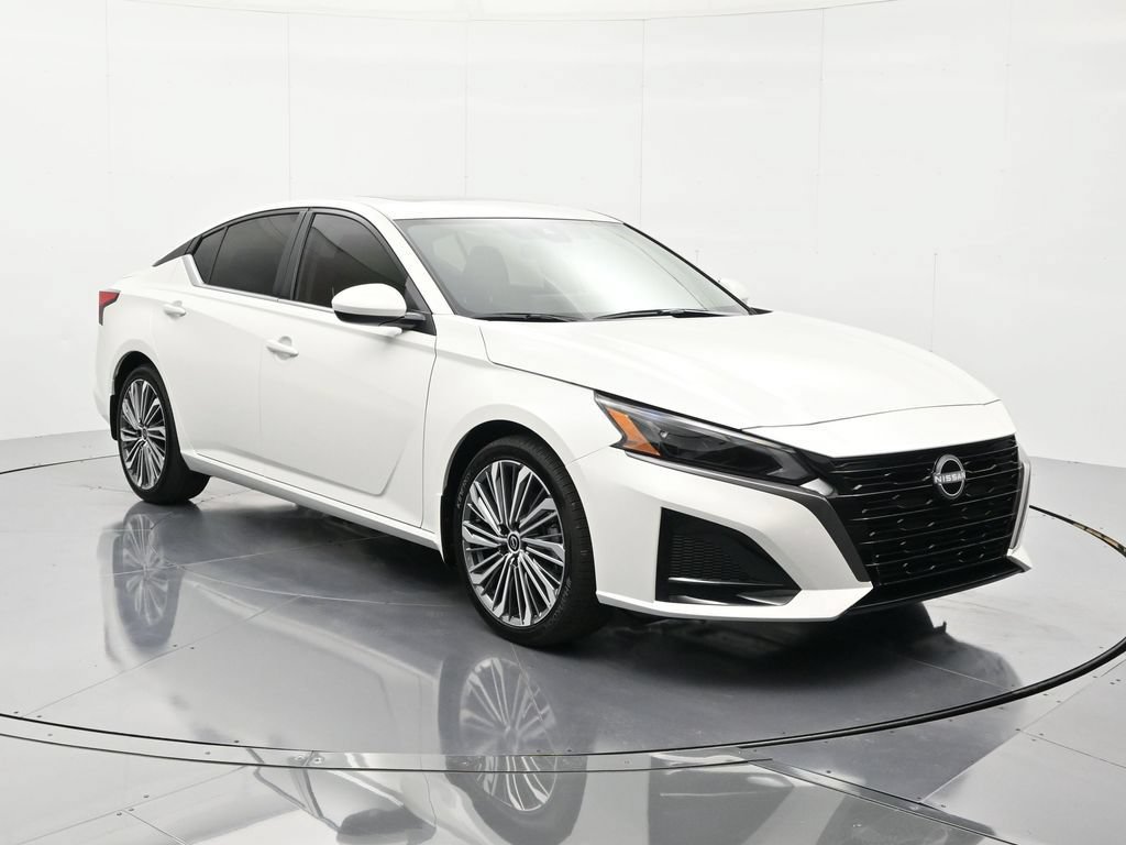 New 2026 Nissan Altima 2.5 SV w/ SV Premium Package FWD image 3