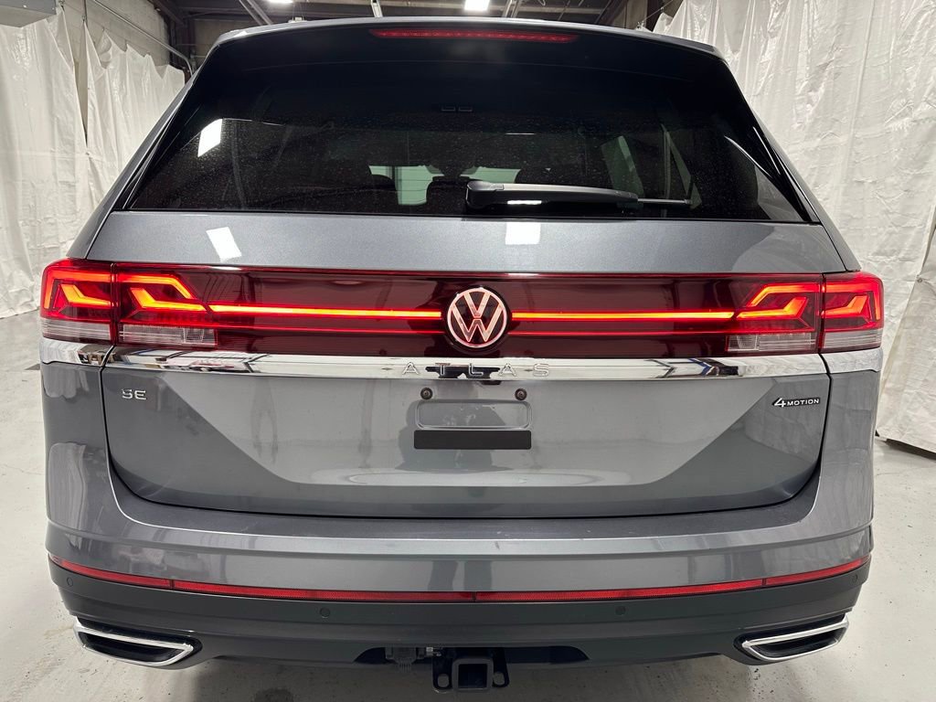 Used 2025 Volkswagen Atlas SE AWD/4WD image 6