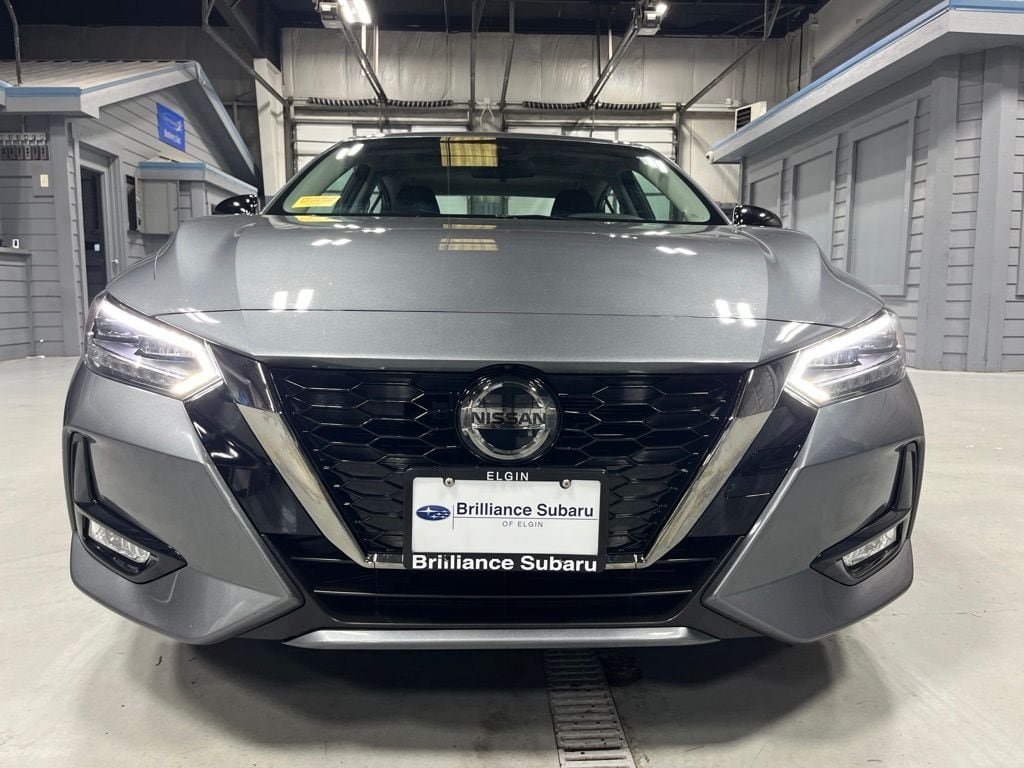 Used 2023 Nissan Sentra SR w/ SR Premium Package FWD image 2