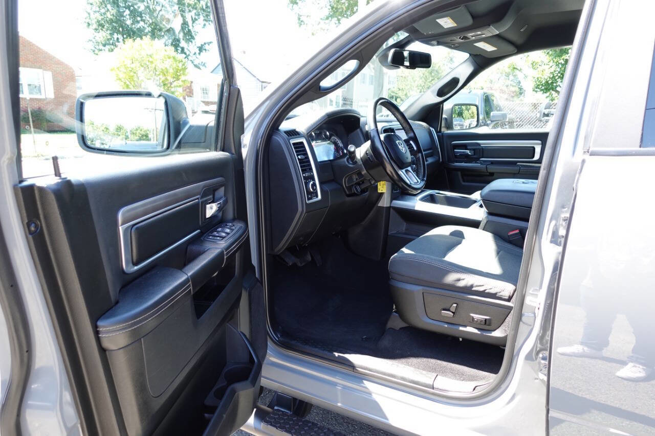 Used 2022 RAM 1500 Classic Warlock w/ Ceramic Grey Warlock Package image 11