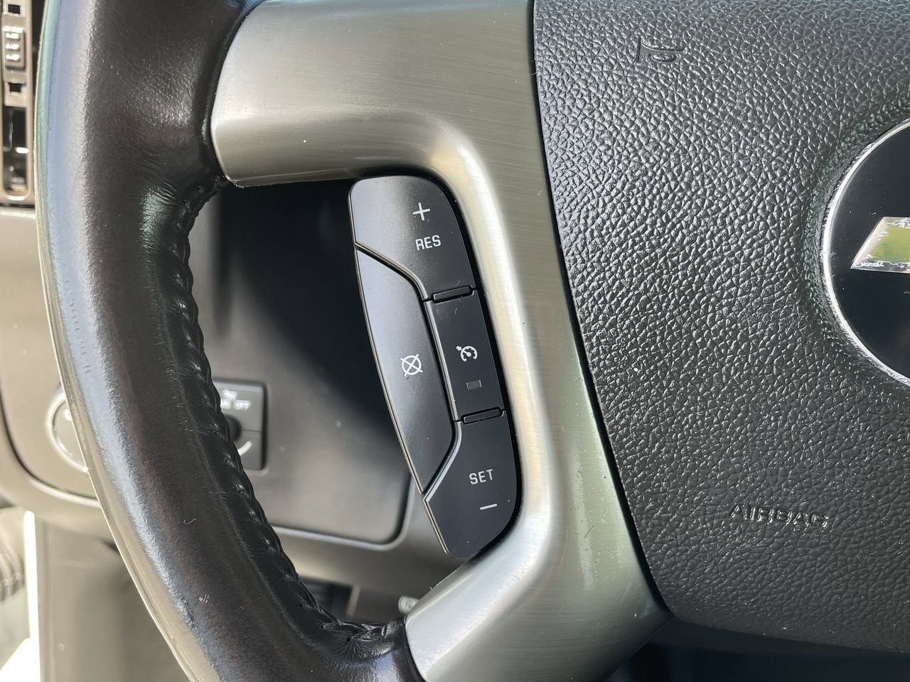 Used 2017 Chevrolet Express 3500 Extended image 27