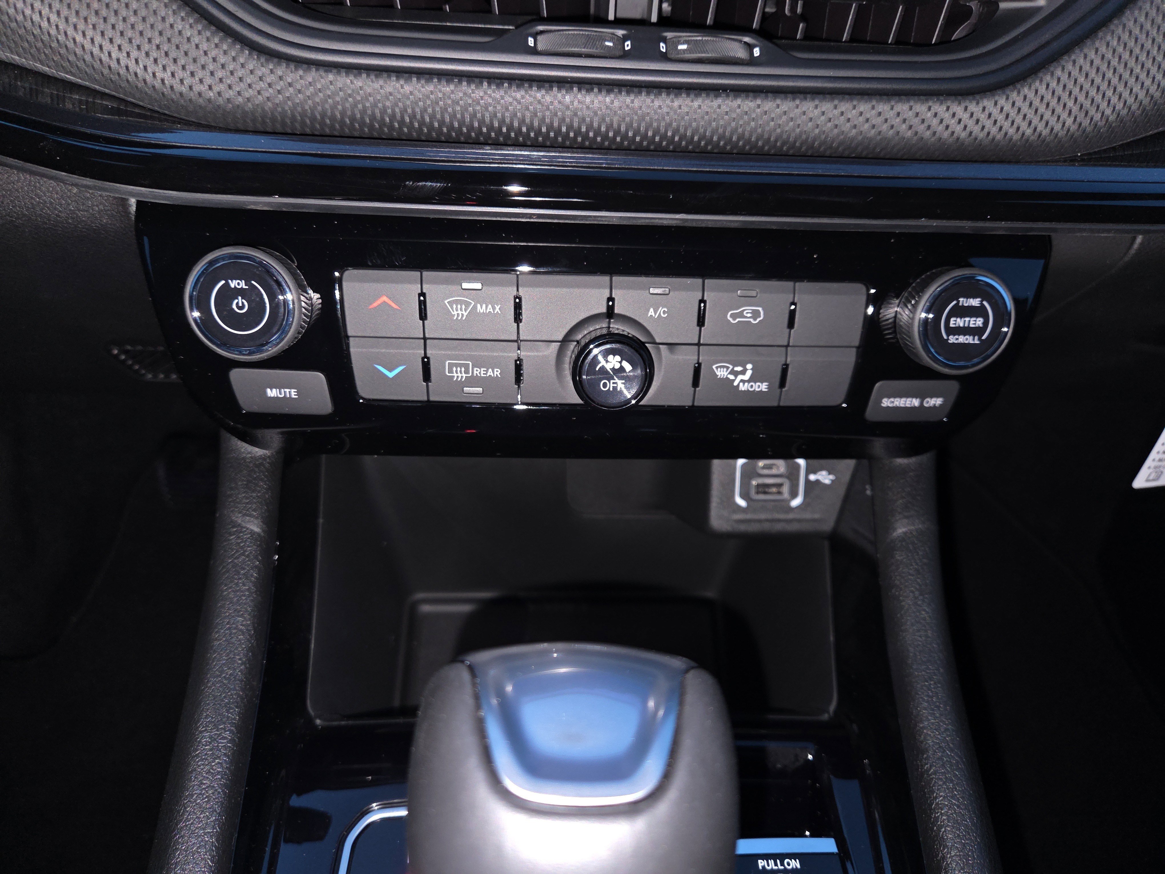 New 2026 Jeep Compass Latitude image 12