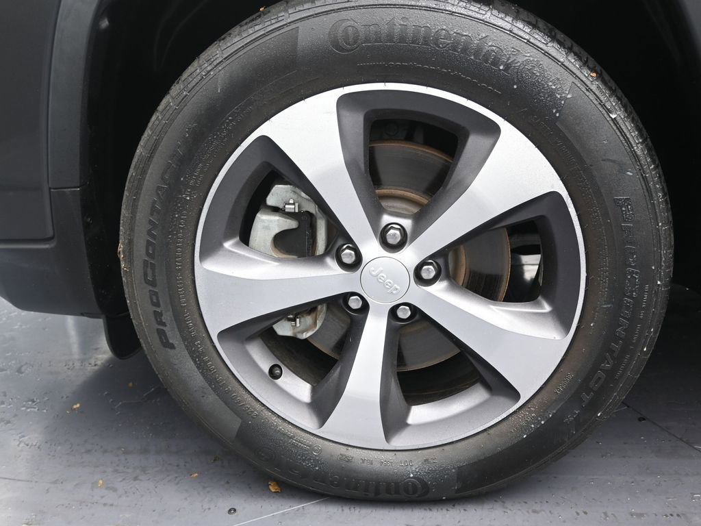 Used 2022 Jeep Cherokee Limited image 14