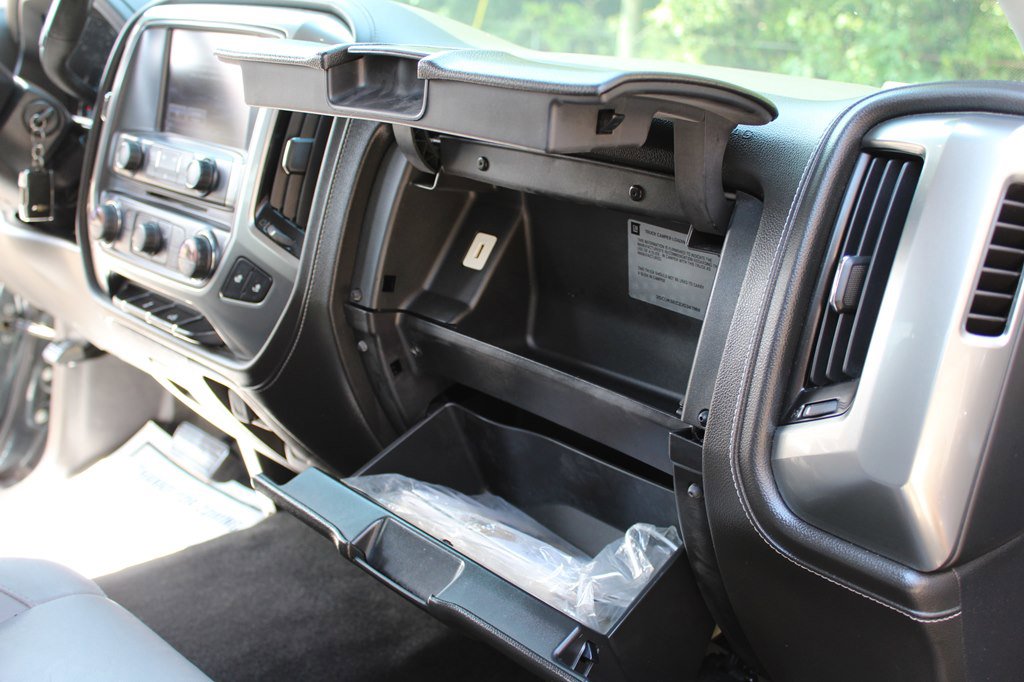 Used 2018 Chevrolet Silverado 1500 LTZ w/ Sport Package image 30