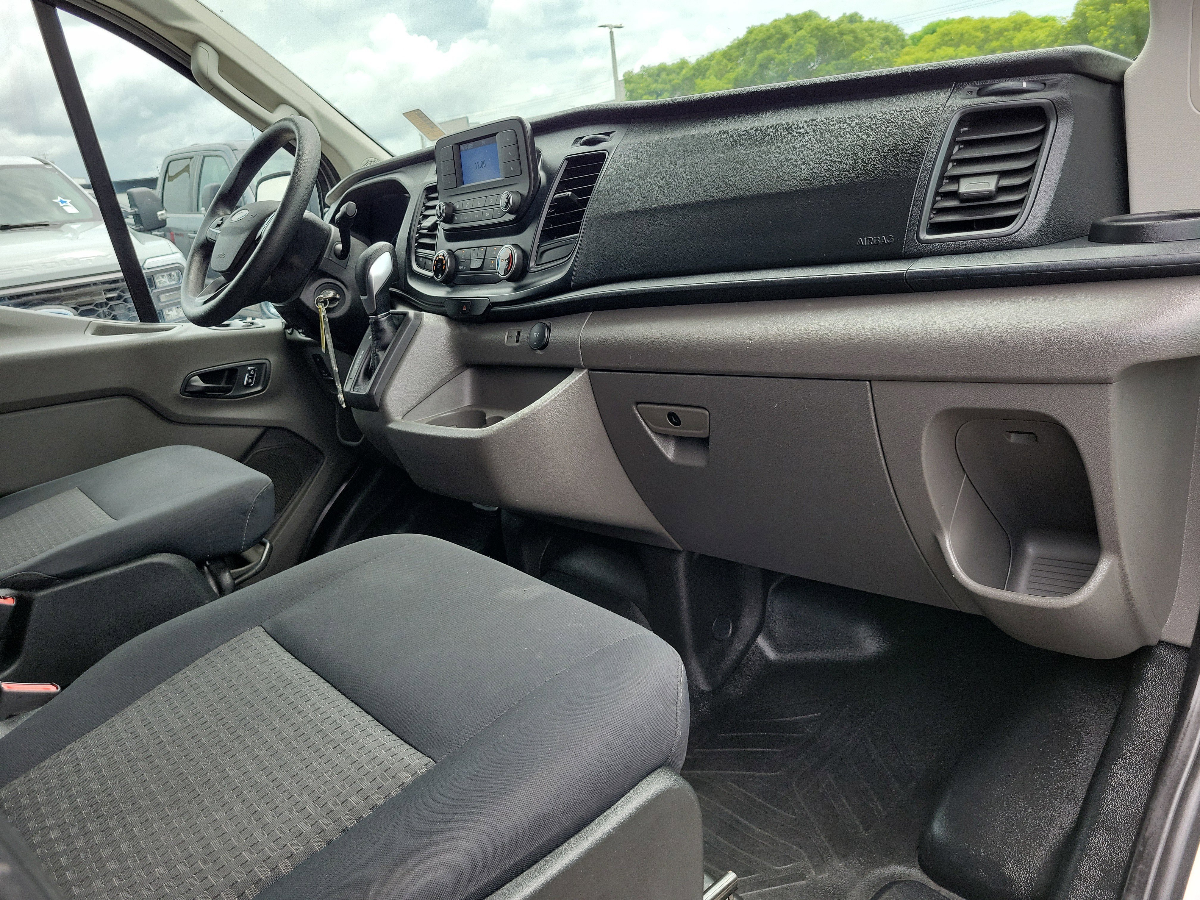 Used 2024 Ford Transit 250 Low Roof w/ Exterior Upgrade Package RWD image 16