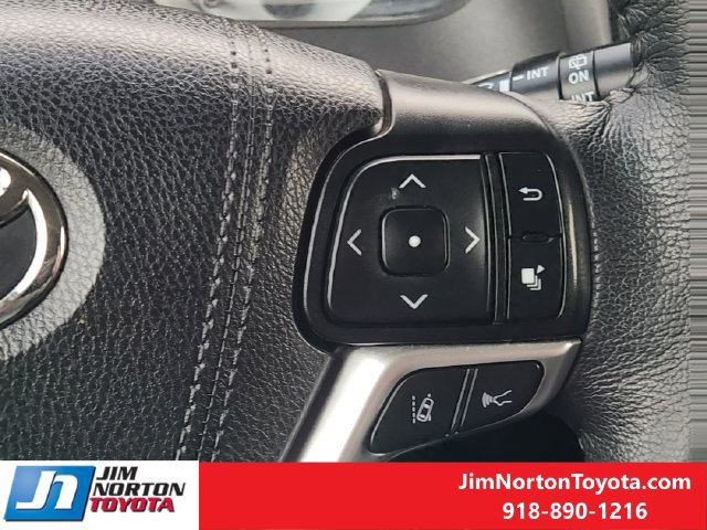 Used 2020 Toyota Sienna SE w/ SE Preferred Package FWD image 29