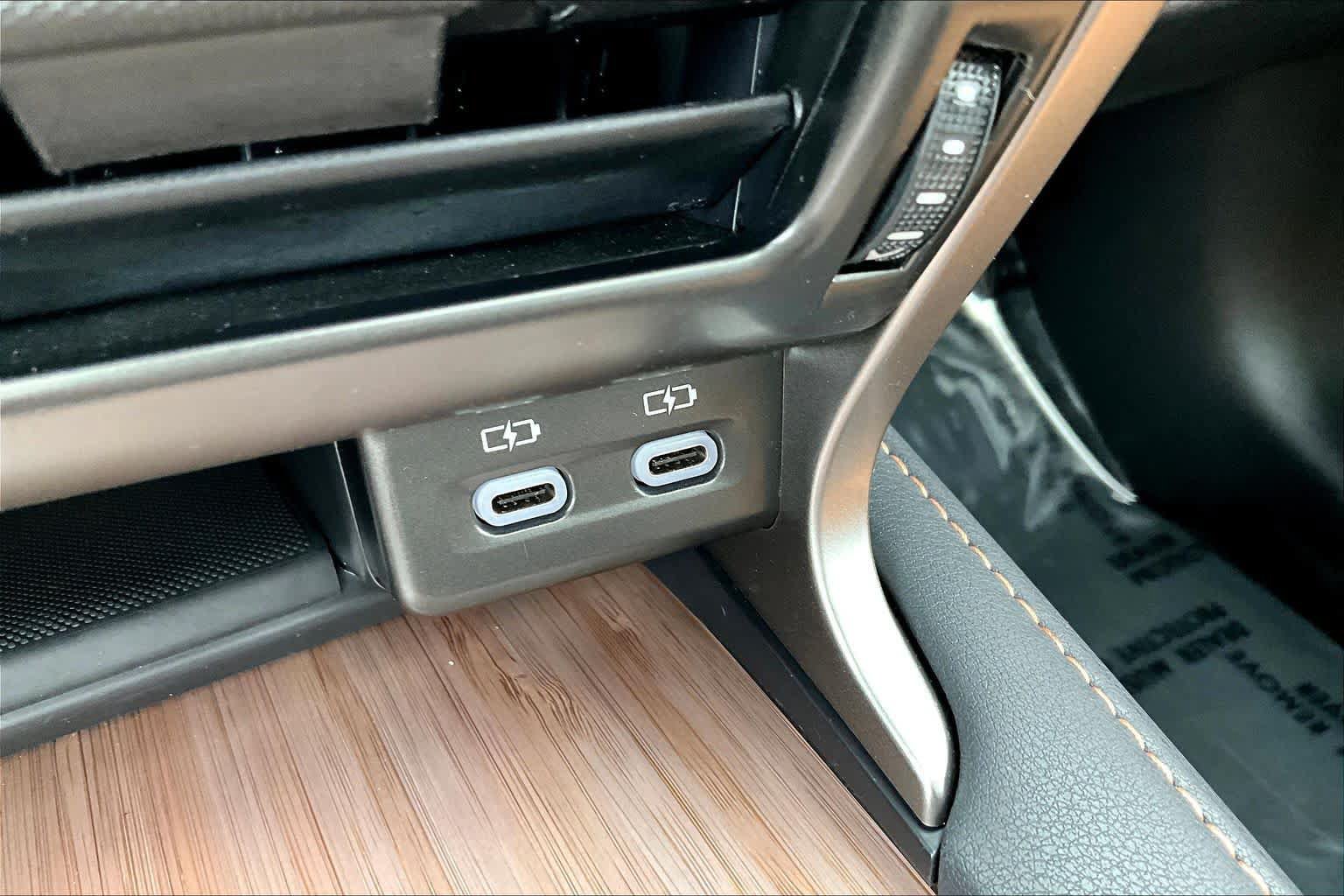 Used 2025 Lexus RX 350h AWD/4WD image 35