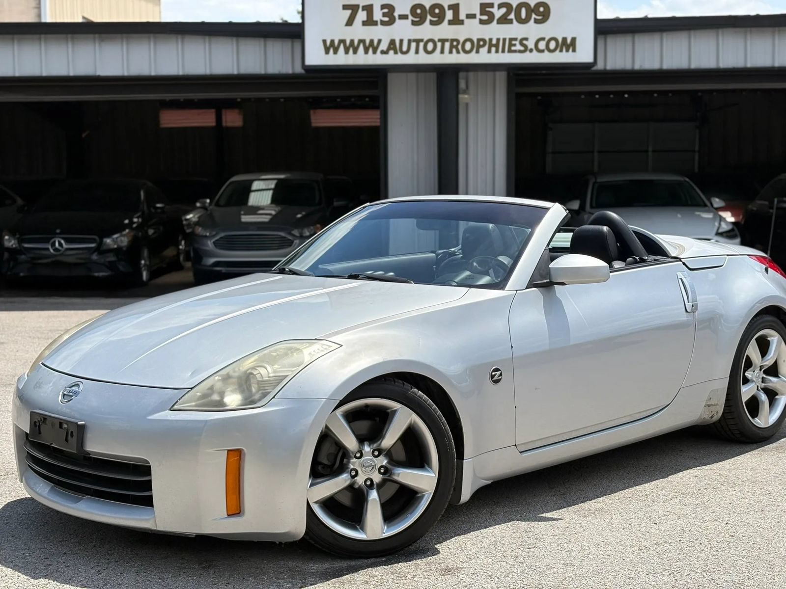 Used 2006 Nissan 350Z Touring RWD image 27