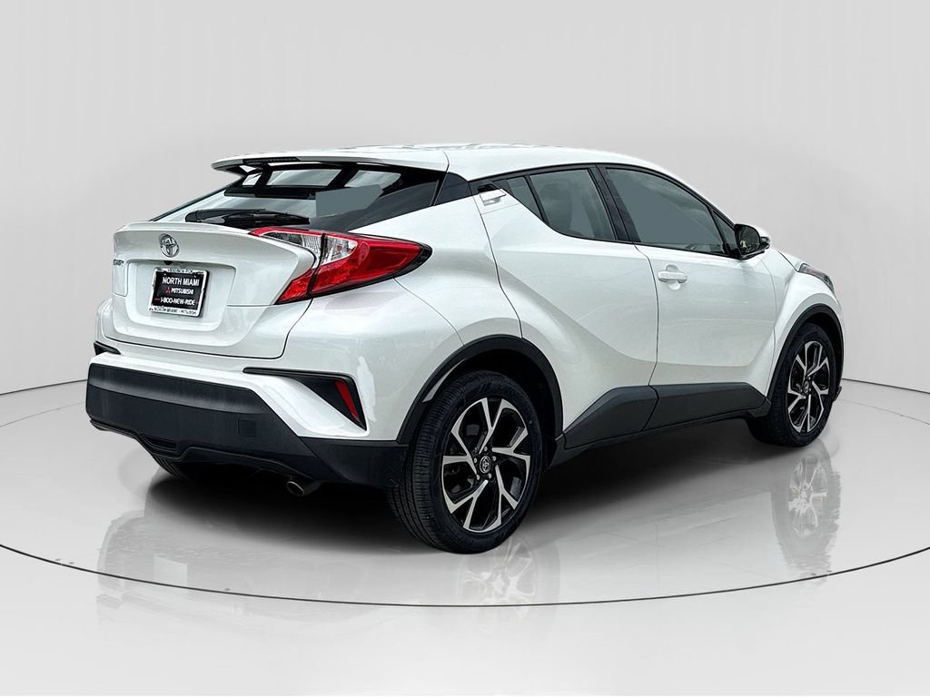 Used 2021 Toyota C-HR XLE FWD image 7