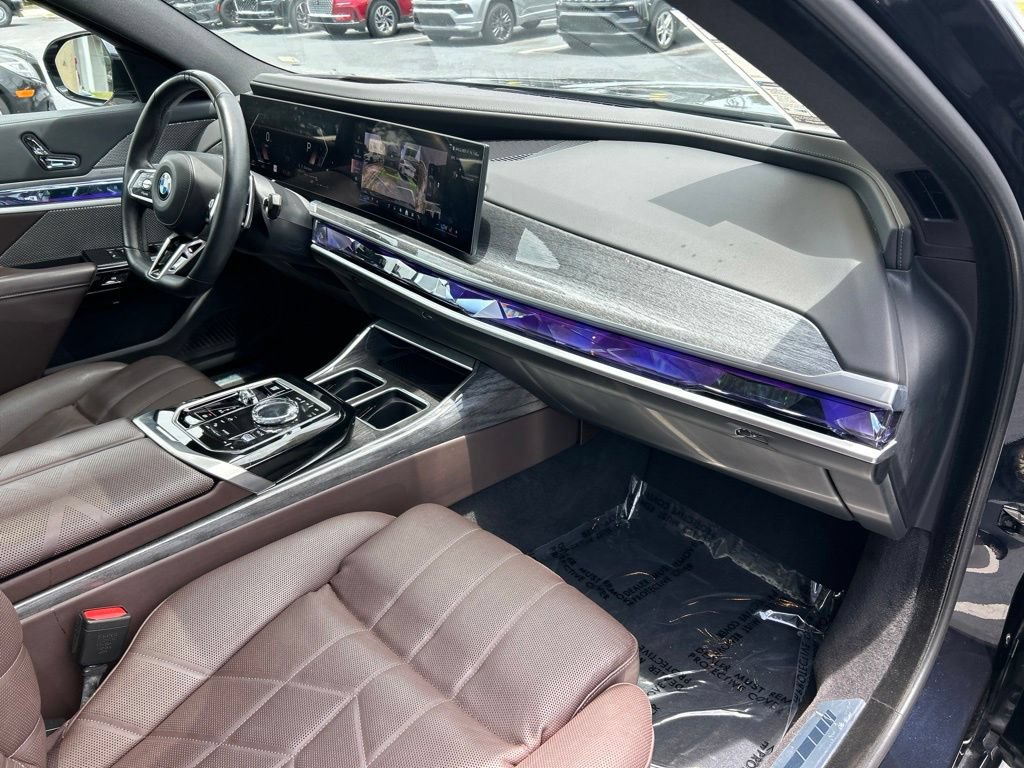 Used 2025 BMW 740i RWD image 41