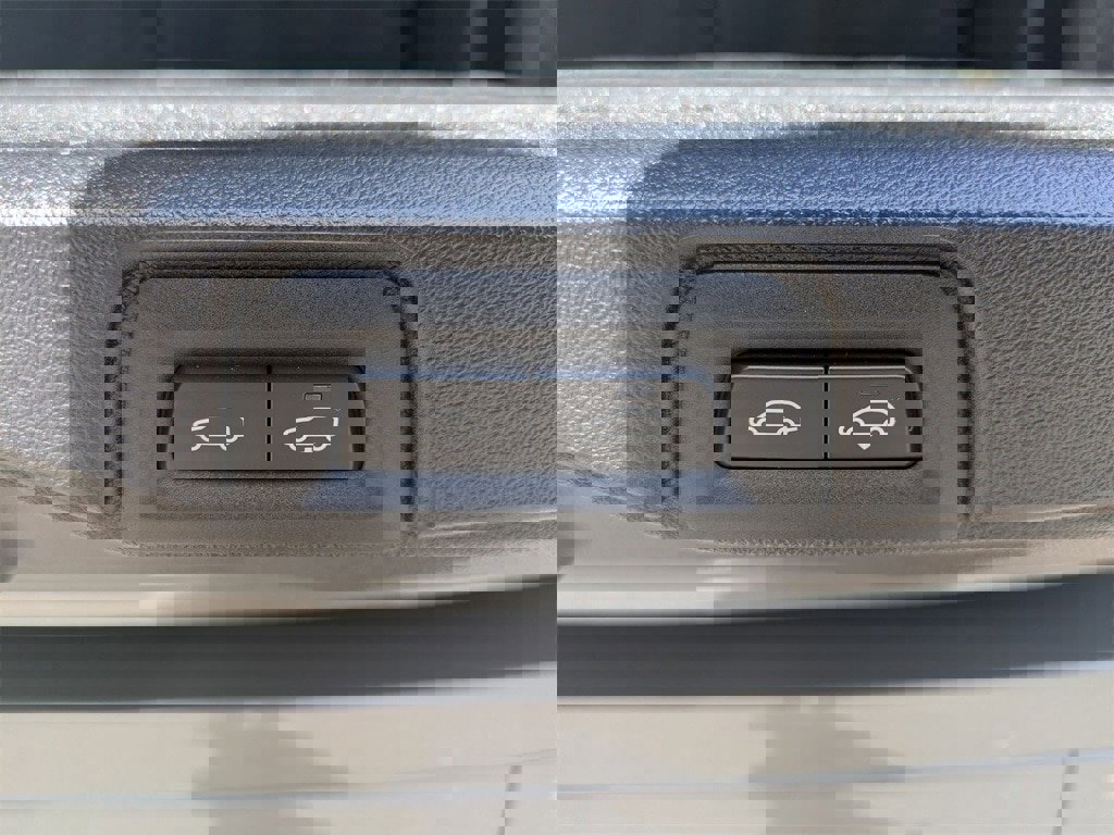 New 2026 BMW X7 xDrive40i w/ Premium Package image 25