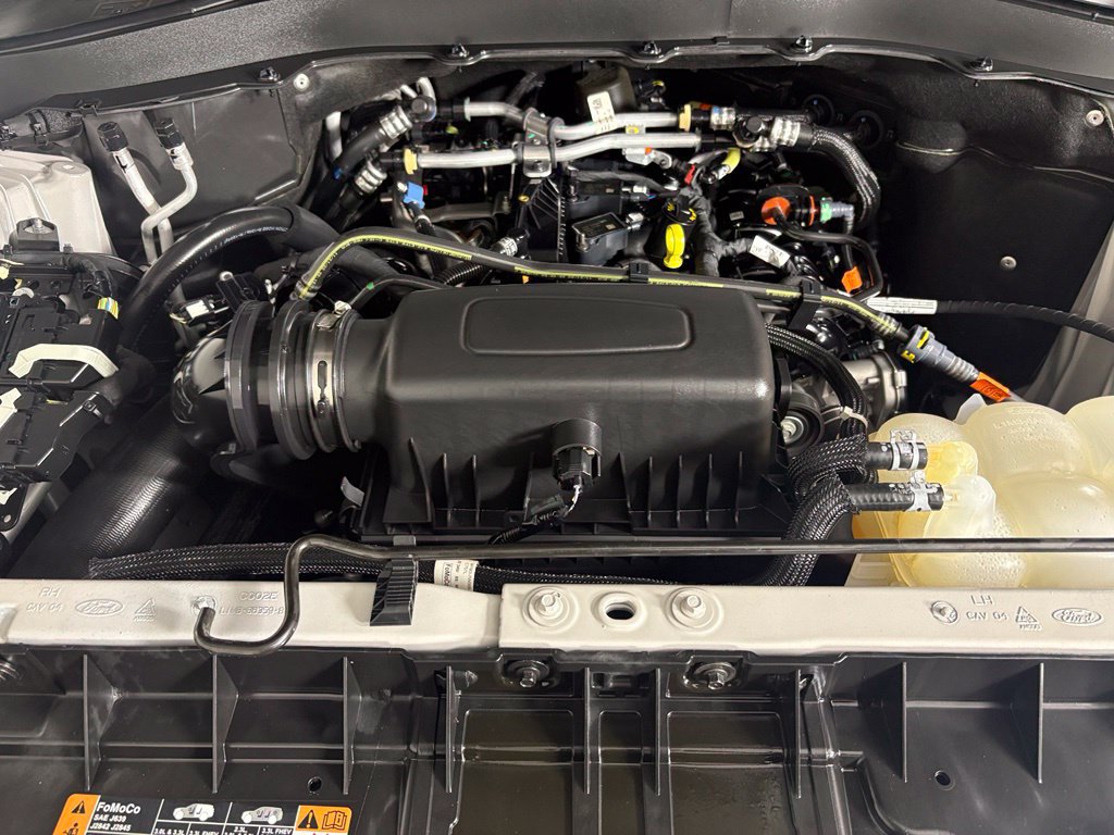 Used 2023 Ford Explorer XLT w/ Equipment Group 202A RWD image 40