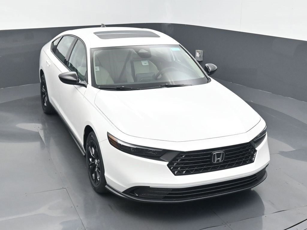New 2025 Honda Accord SE image 3