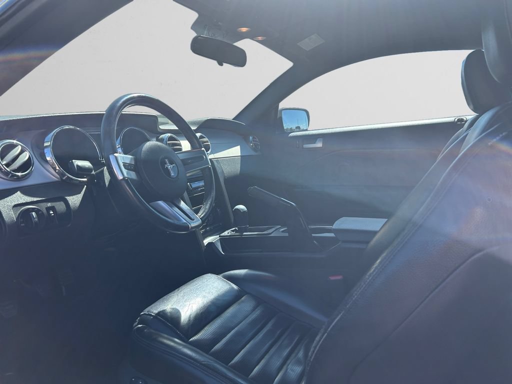 Used 2005 Ford Mustang GT RWD image 9