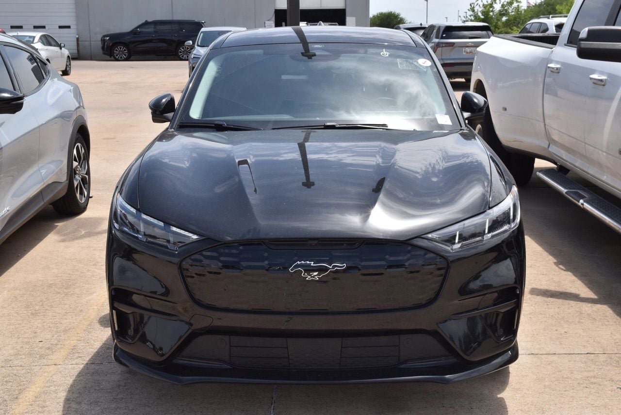 Used 2025 Ford Mustang Mach-E Premium w/ Sport Appearance Package AWD/4WD image 3