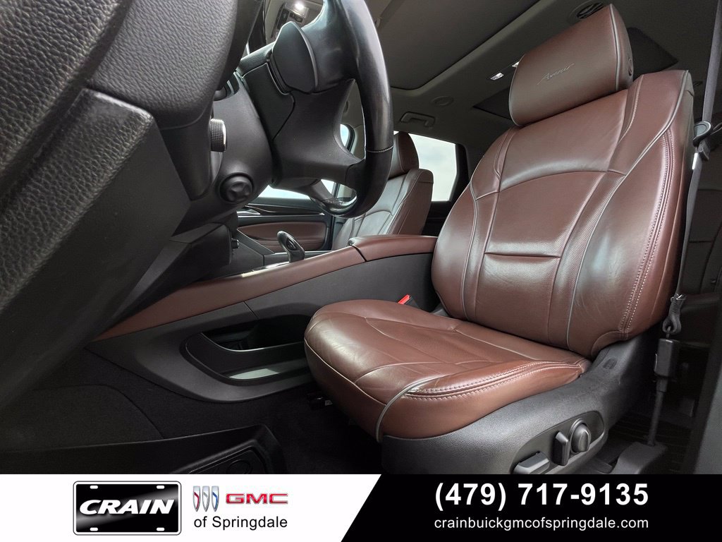Used 2018 Buick Enclave Avenir w/ Avenir Technology Package FWD image 23