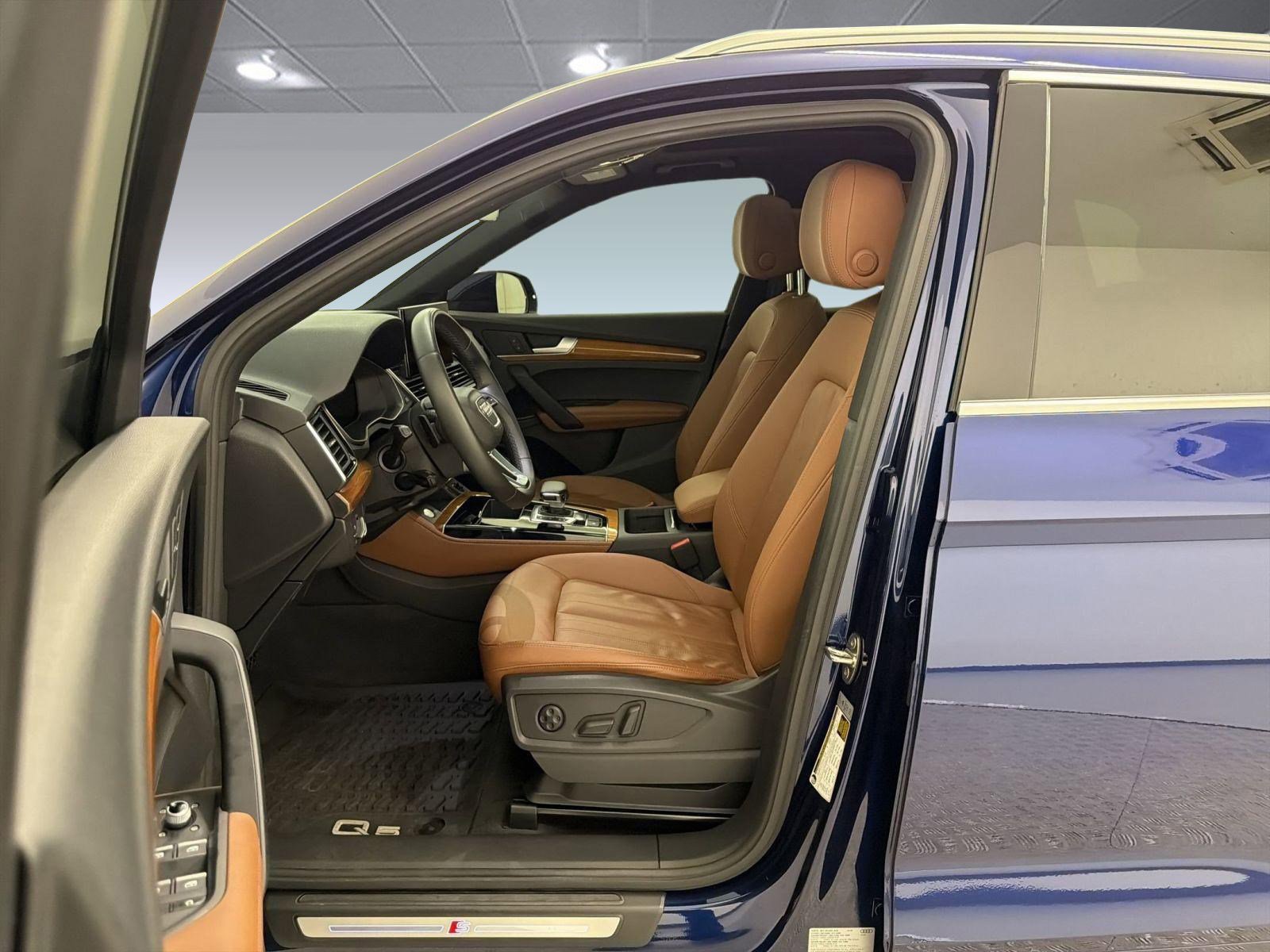 Used 2022 Audi Q5 2.0T Premium Plus w/ Premium Plus Package image 5