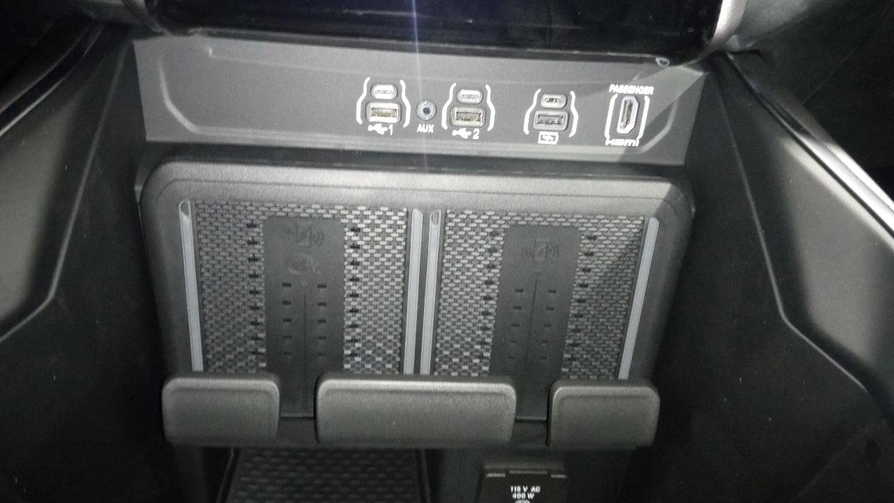 New 2026 RAM 1500 Laramie AWD/4WD image 19