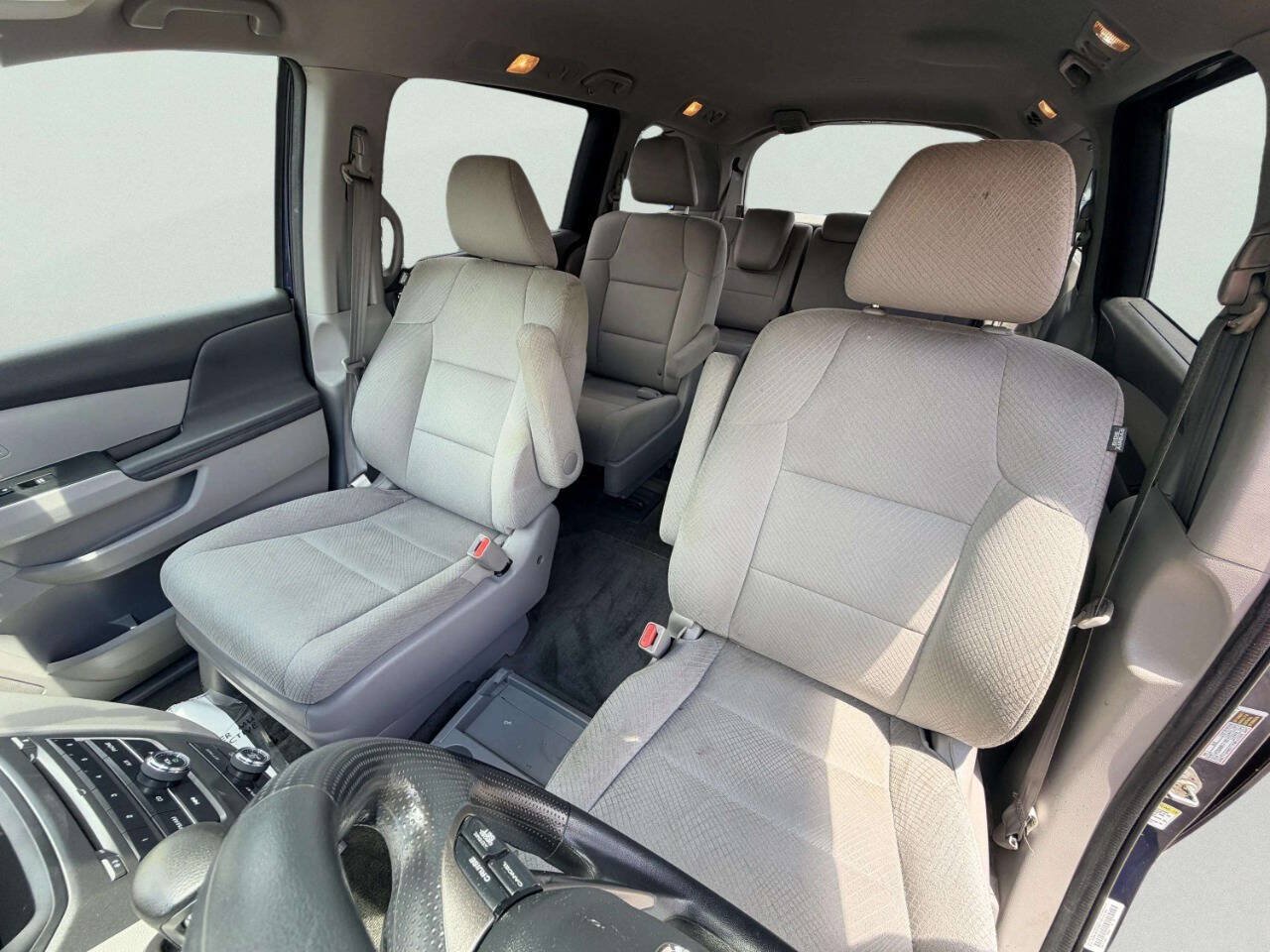 Used 2015 Honda Odyssey LX image 17