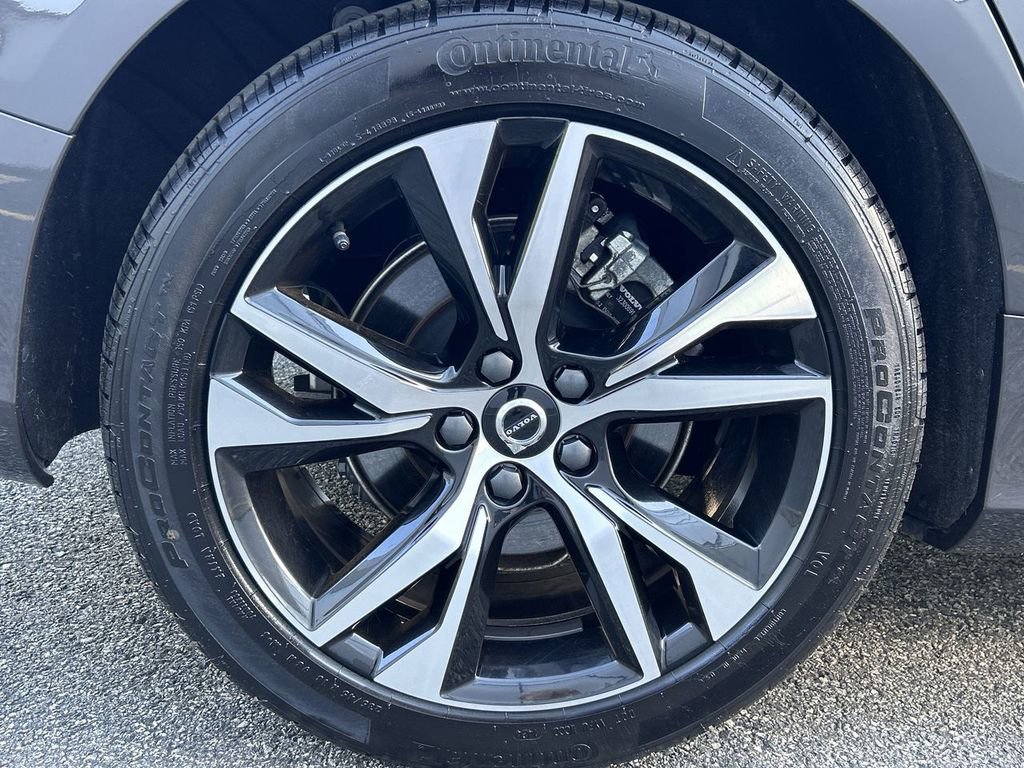 Used 2025 Volvo S60 B5 Core FWD image 12