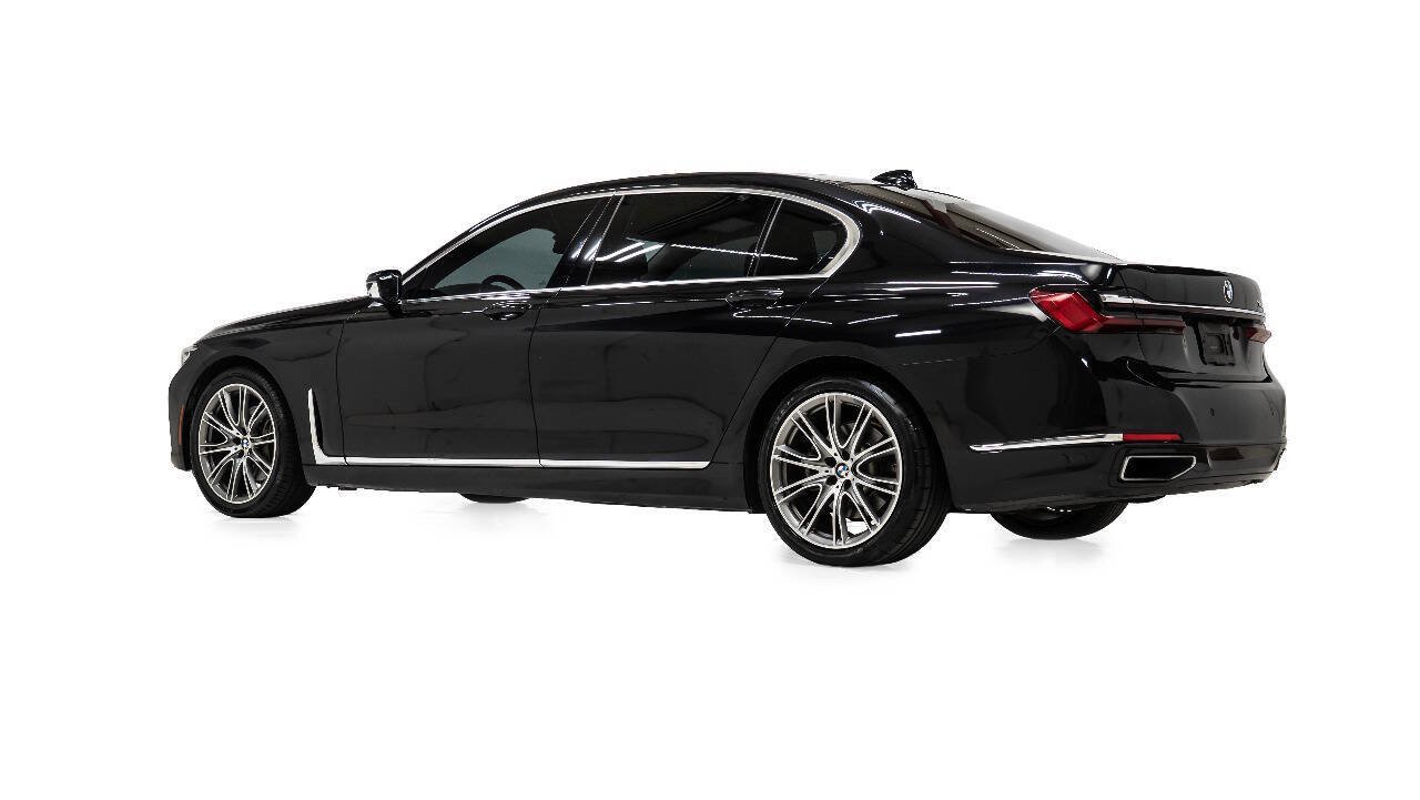 Used 2021 BMW 740i w/ Premium Package RWD image 4