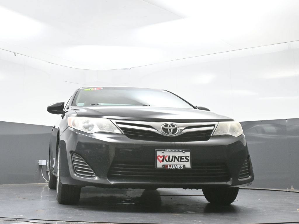 Used 2014 Toyota Camry LE FWD image 46