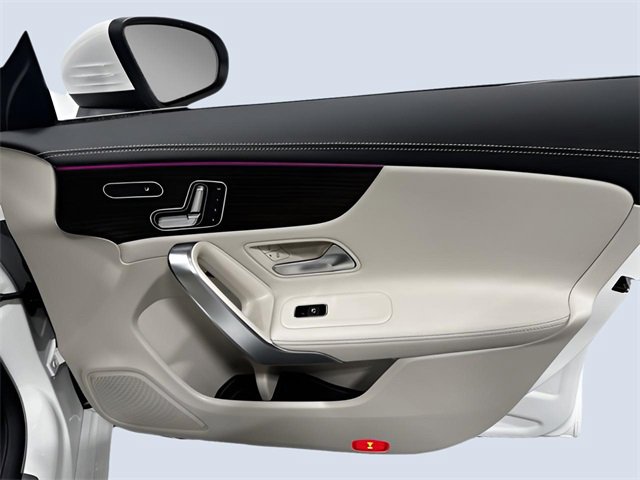 Used 2025 Mercedes-Benz CLA 250 4MATIC image 11