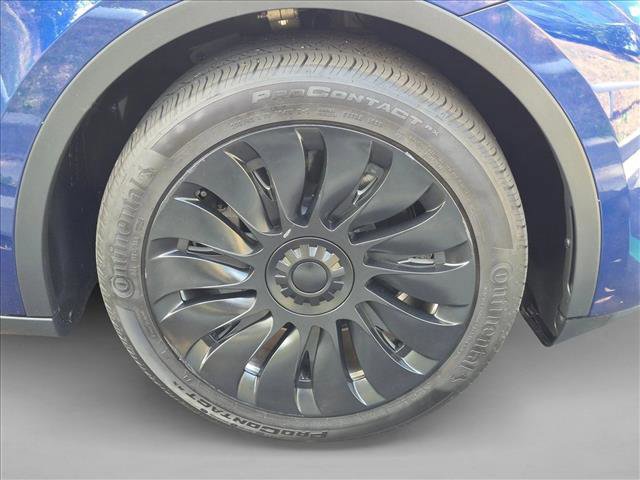 Used 2023 Tesla Model Y Long Range AWD/4WD image 25