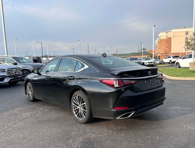 Used 2023 Lexus ES 350 Luxury w/ Accessory Package (Z1) image 7