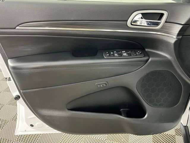 Used 2022 Jeep Grand Cherokee Limited image 24