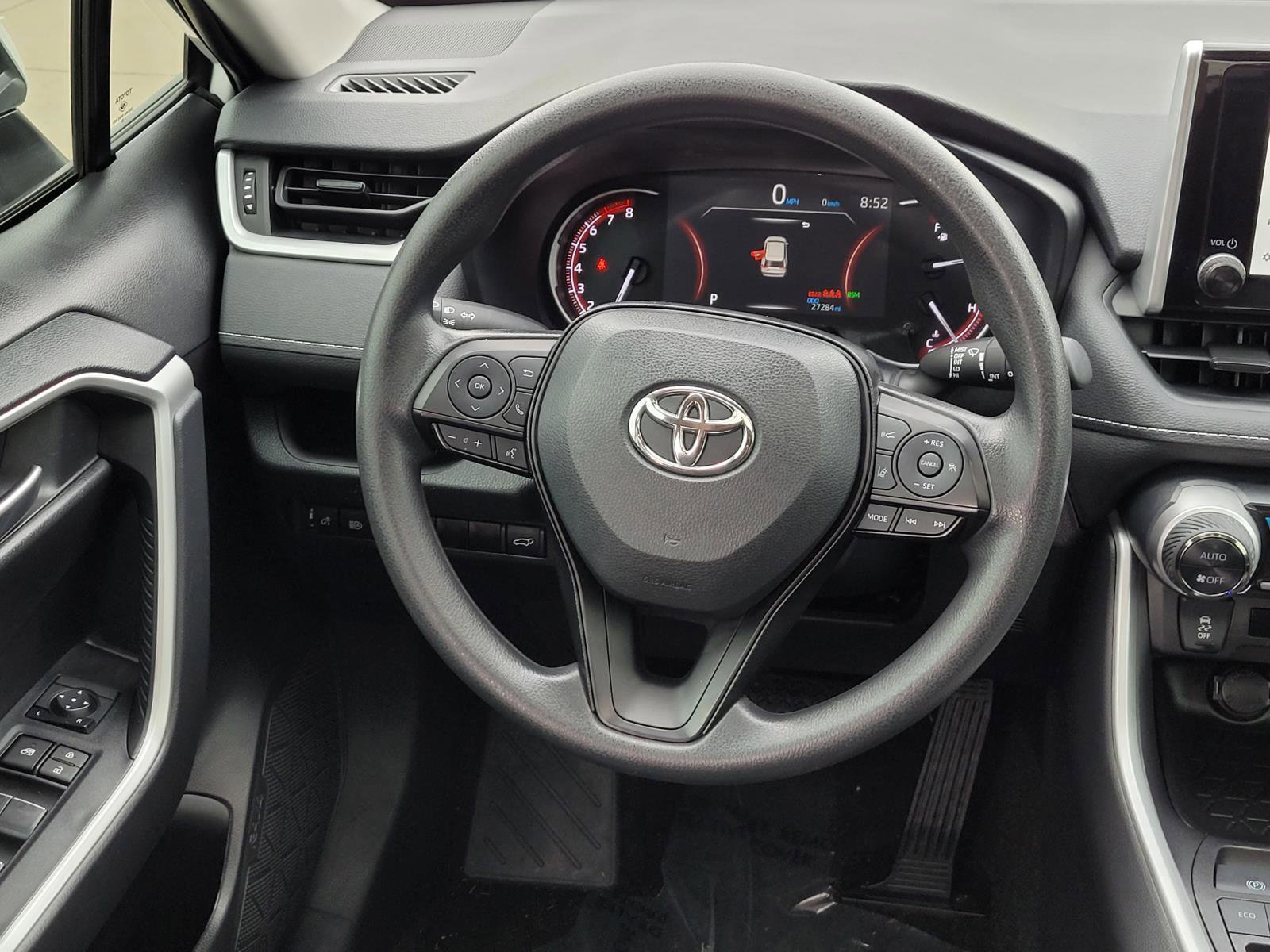 Used 2023 Toyota RAV4 XLE w/ Convenience Package image 6