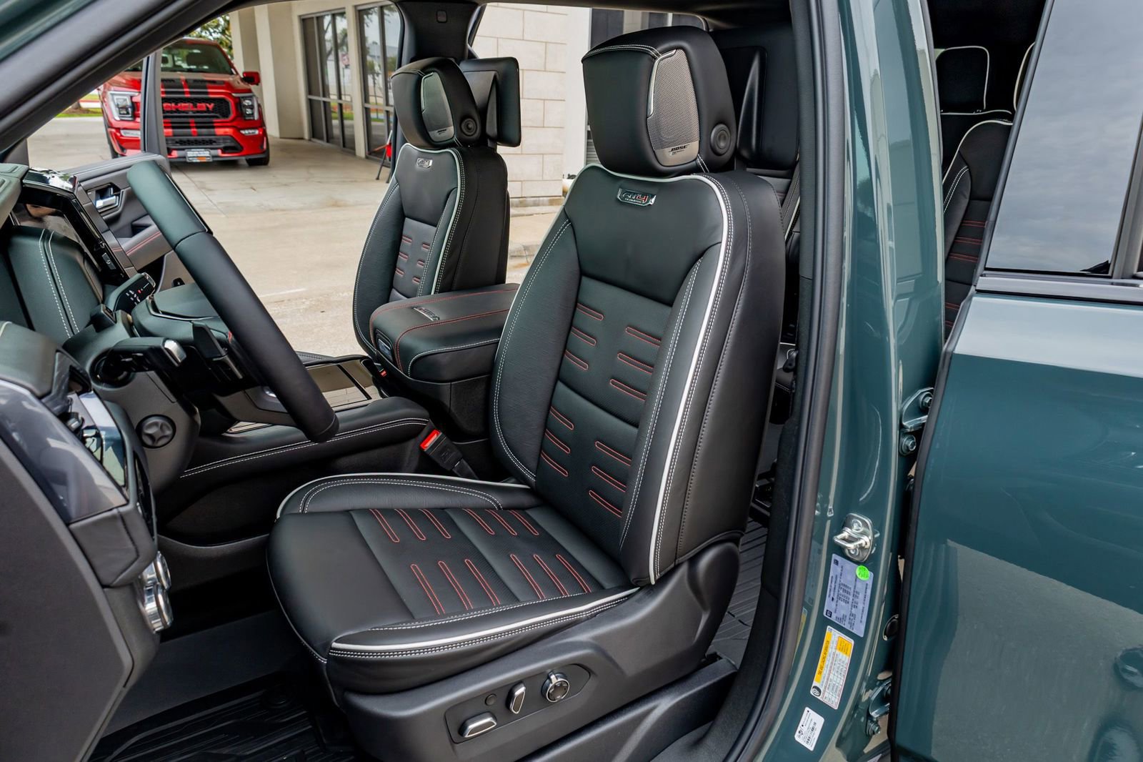 Used 2026 GMC Yukon XL AT4 Ultimate w/ LPO, Floor Liner Package image 30