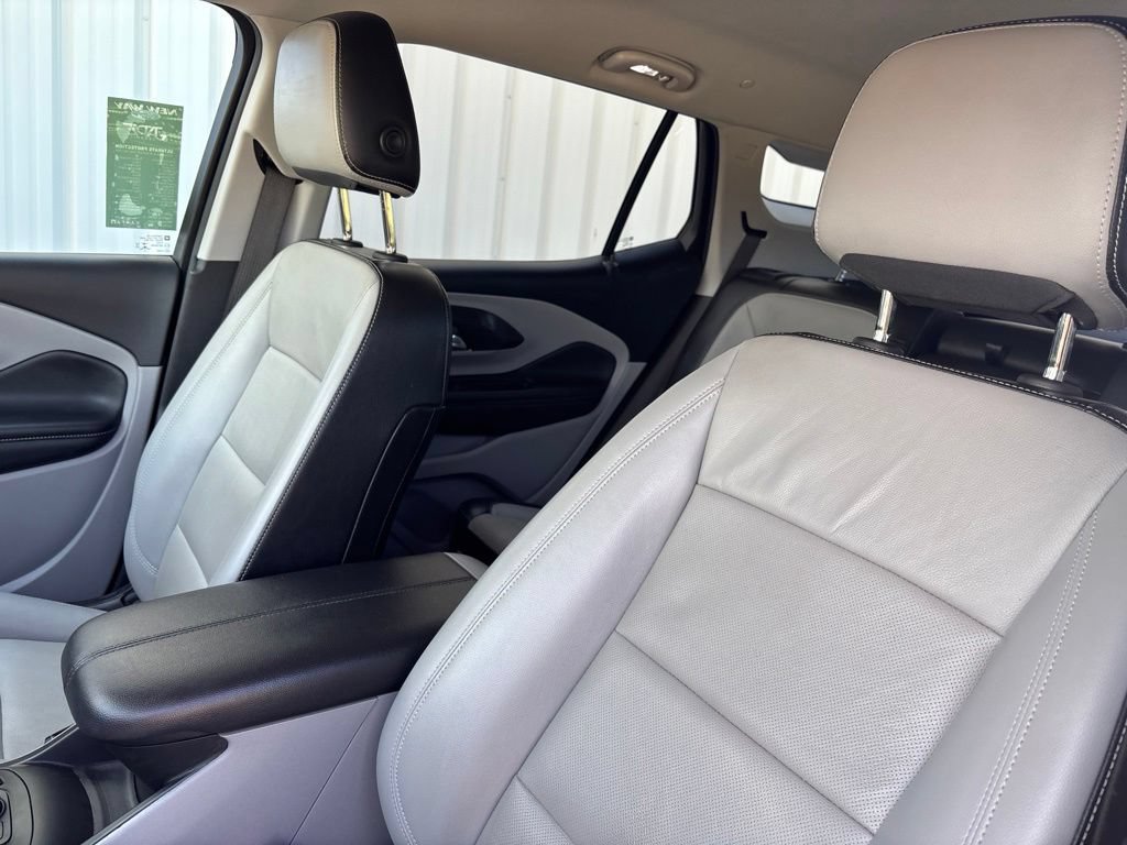 Used 2023 GMC Terrain SLT w/ Tech Package AWD/4WD image 25