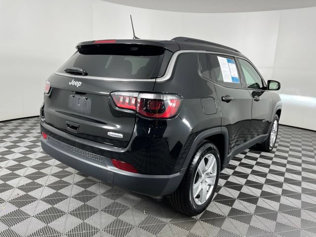 Used 2022 Jeep Compass Latitude FWD image 14