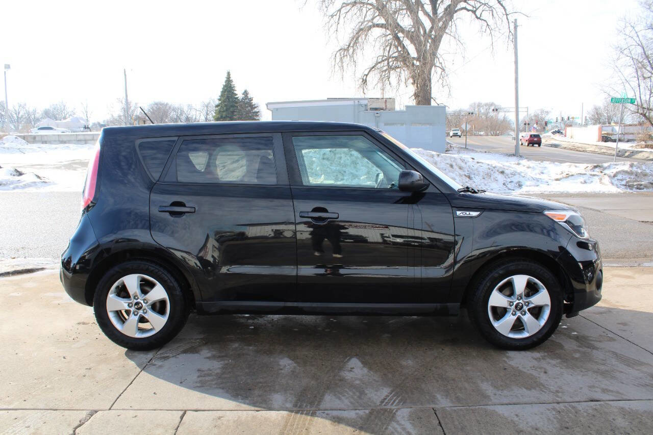 Used 2019 Kia Soul image 3